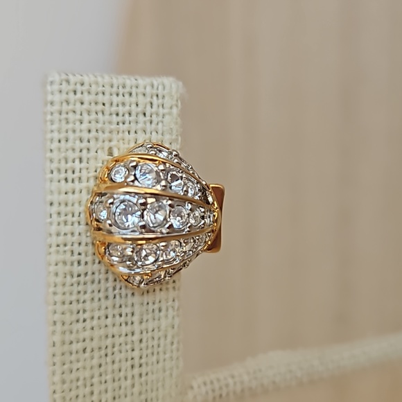 Vintage Swarovski Shell Earrings - Picture 2 of 4